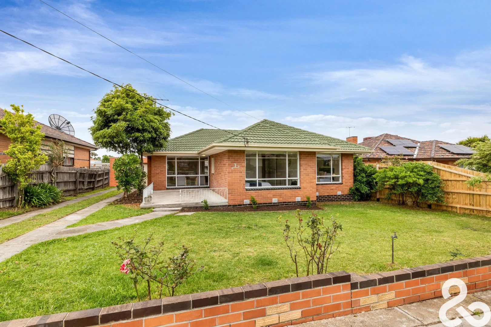 7 Jeanine Crescent (1/1)