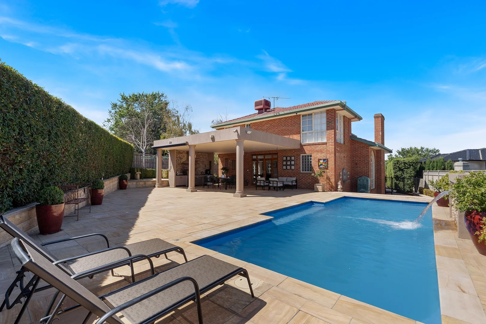 7 Kensington Court (1/23)