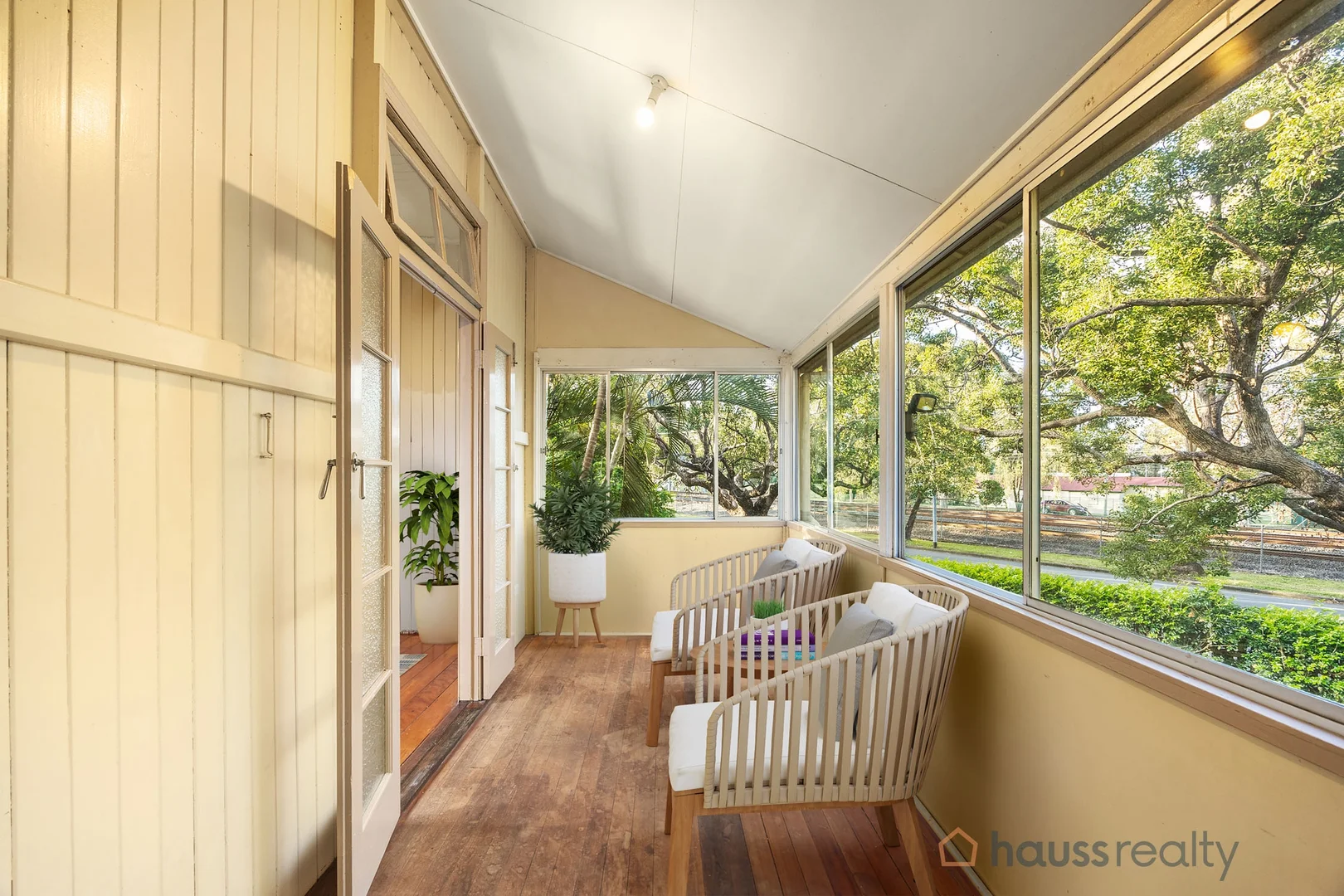 7 Kew Road - Image 4