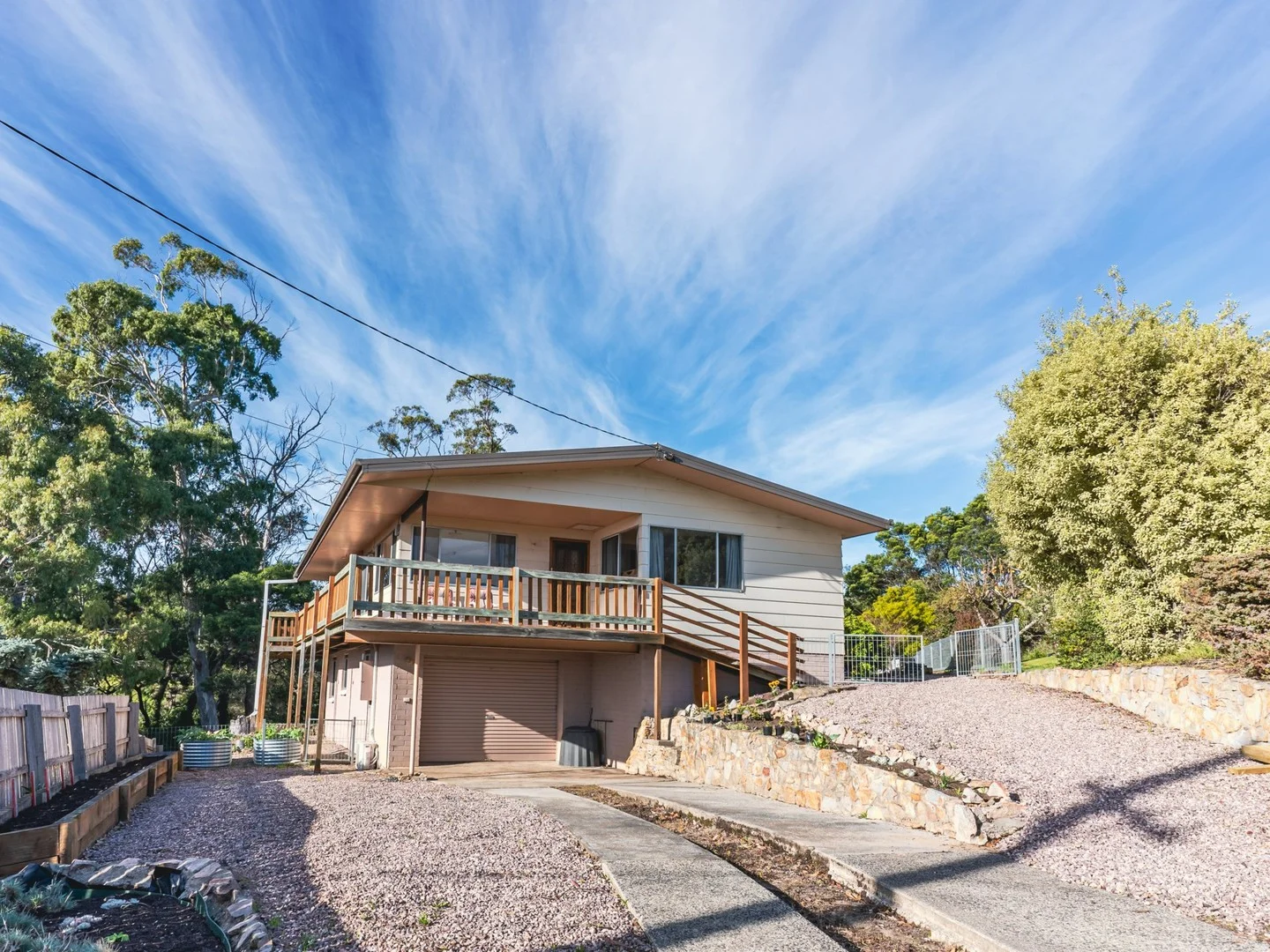 7 Lawry Heights (1/33)