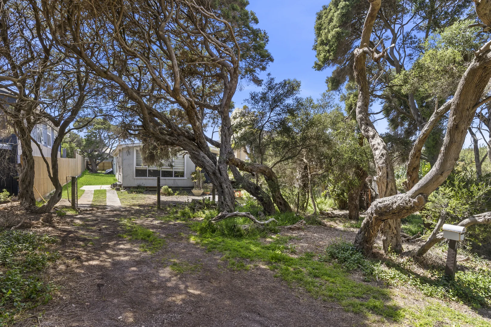 7 Lonsdale Street - Image 2