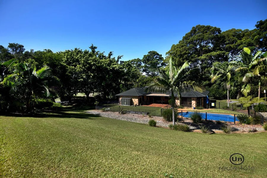 7 McAlpine Way (1/33)