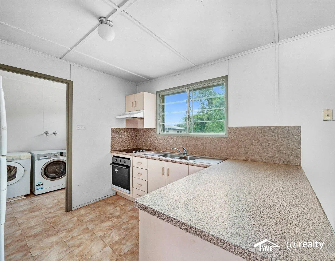 7 Oak Street - Image 3
