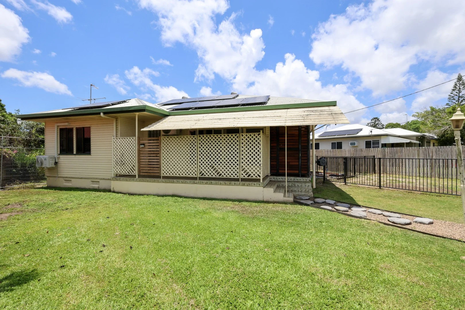 7 Phillips Street (1/16)