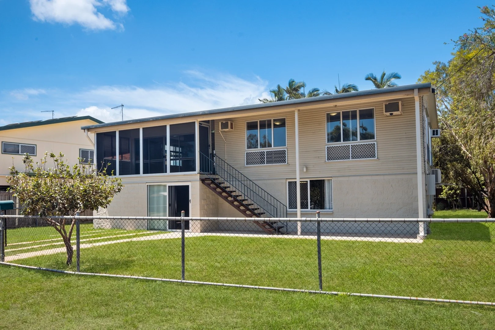 7 Reynolds St (1/9)