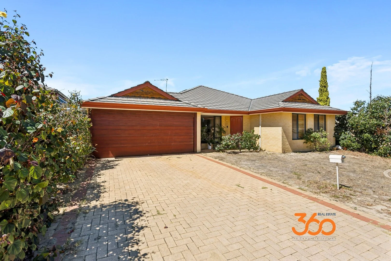 7 Riverina Drive (1/29)
