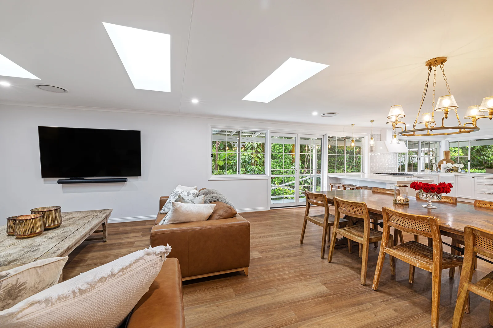 7 Vista Park Drive (1/36)