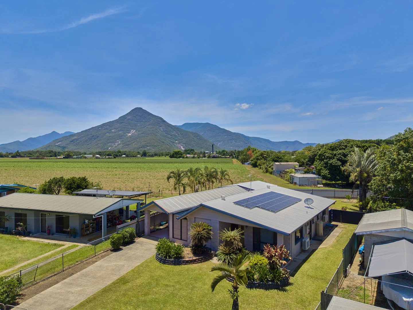 7 Whittaker Close (1/16)