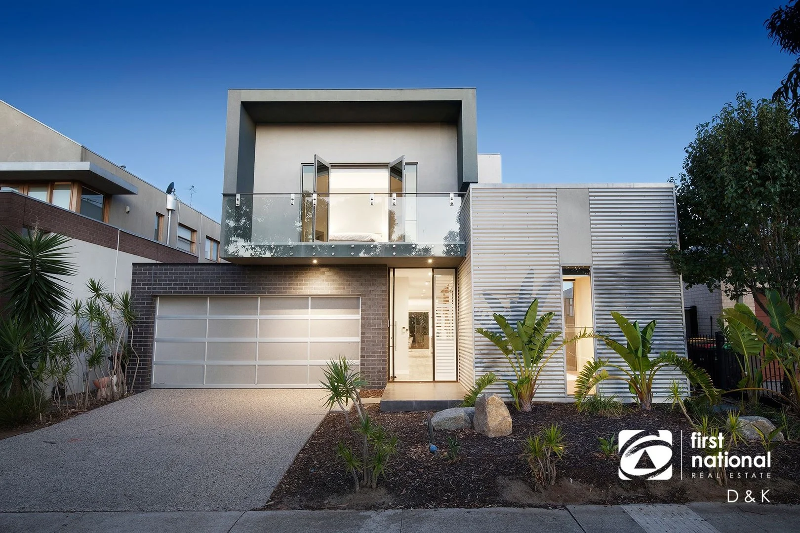 7 Woodward Way (1/1)
