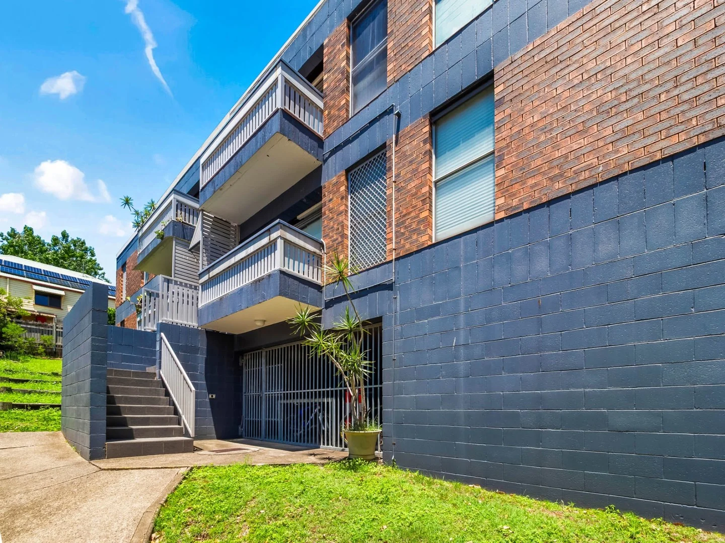 70 Butterfield Street (1/8)