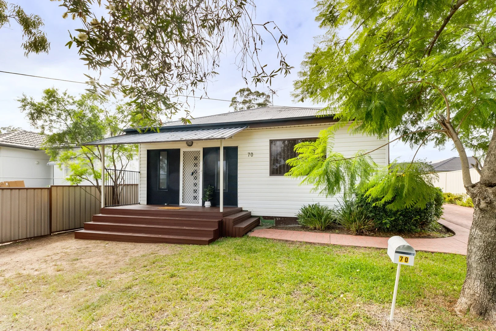 70 Pembroke Street (1/10)