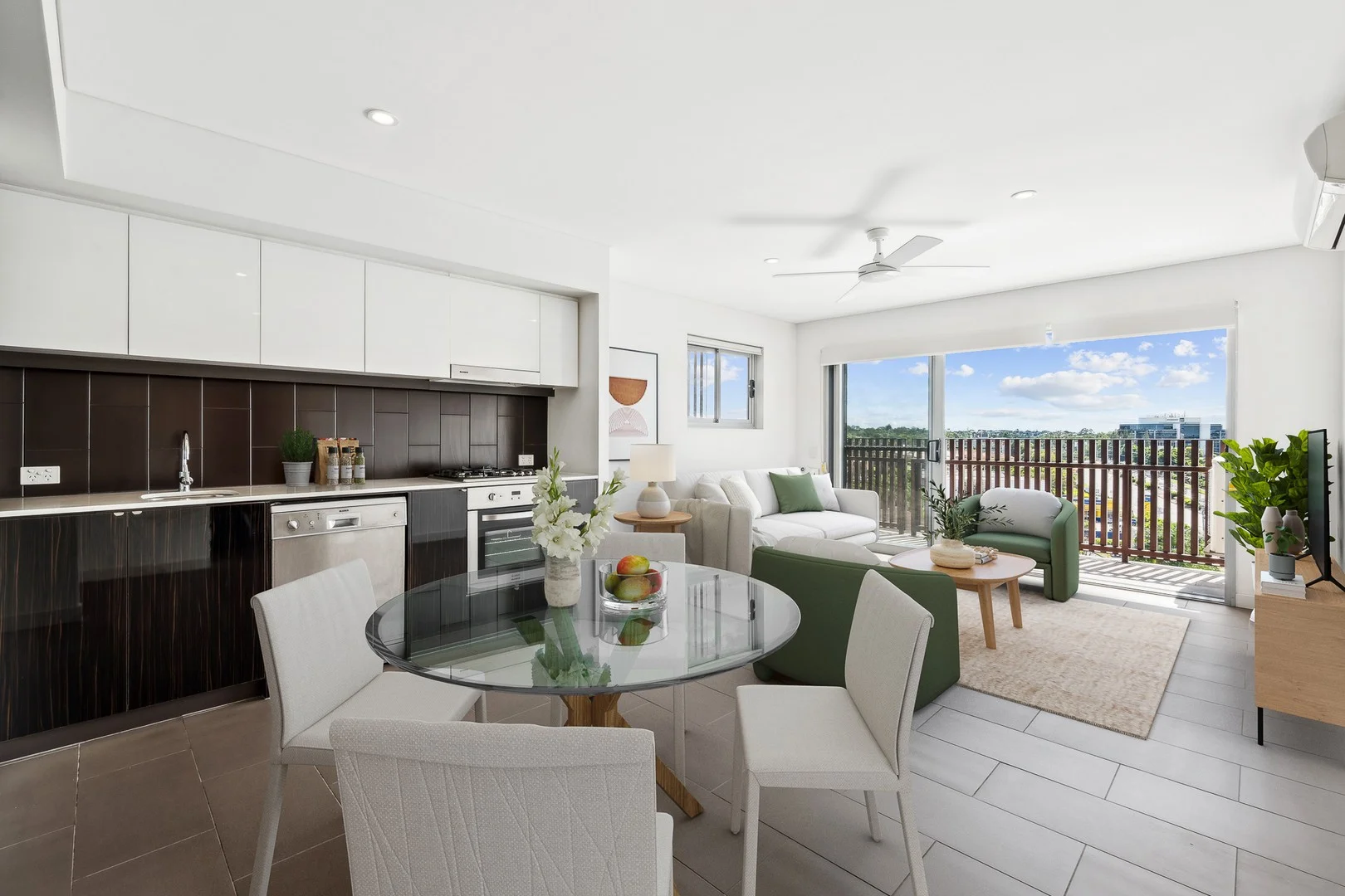 705/428 Hamilton Road (1/1)