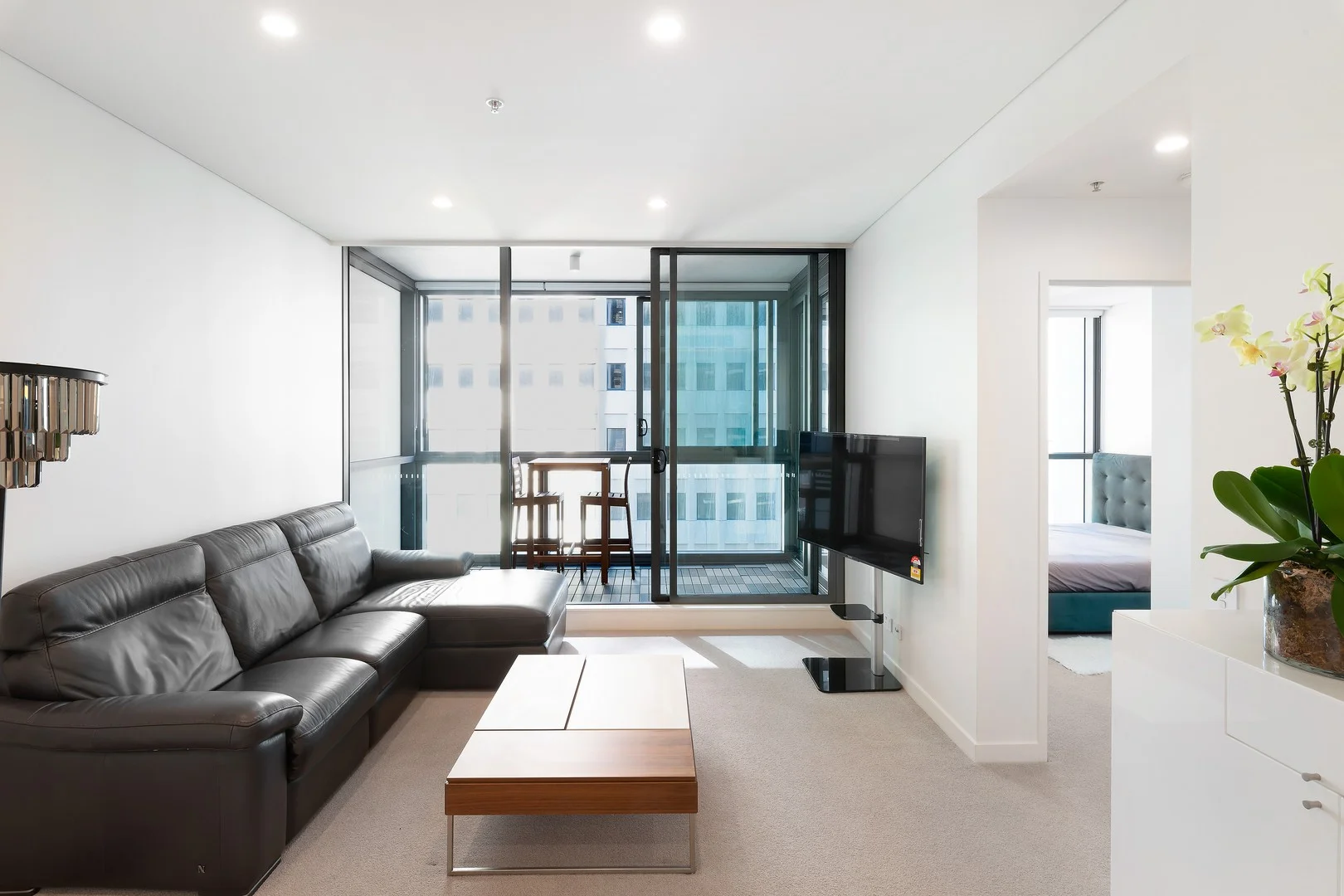 708/150 Pacific Highway (1/8)