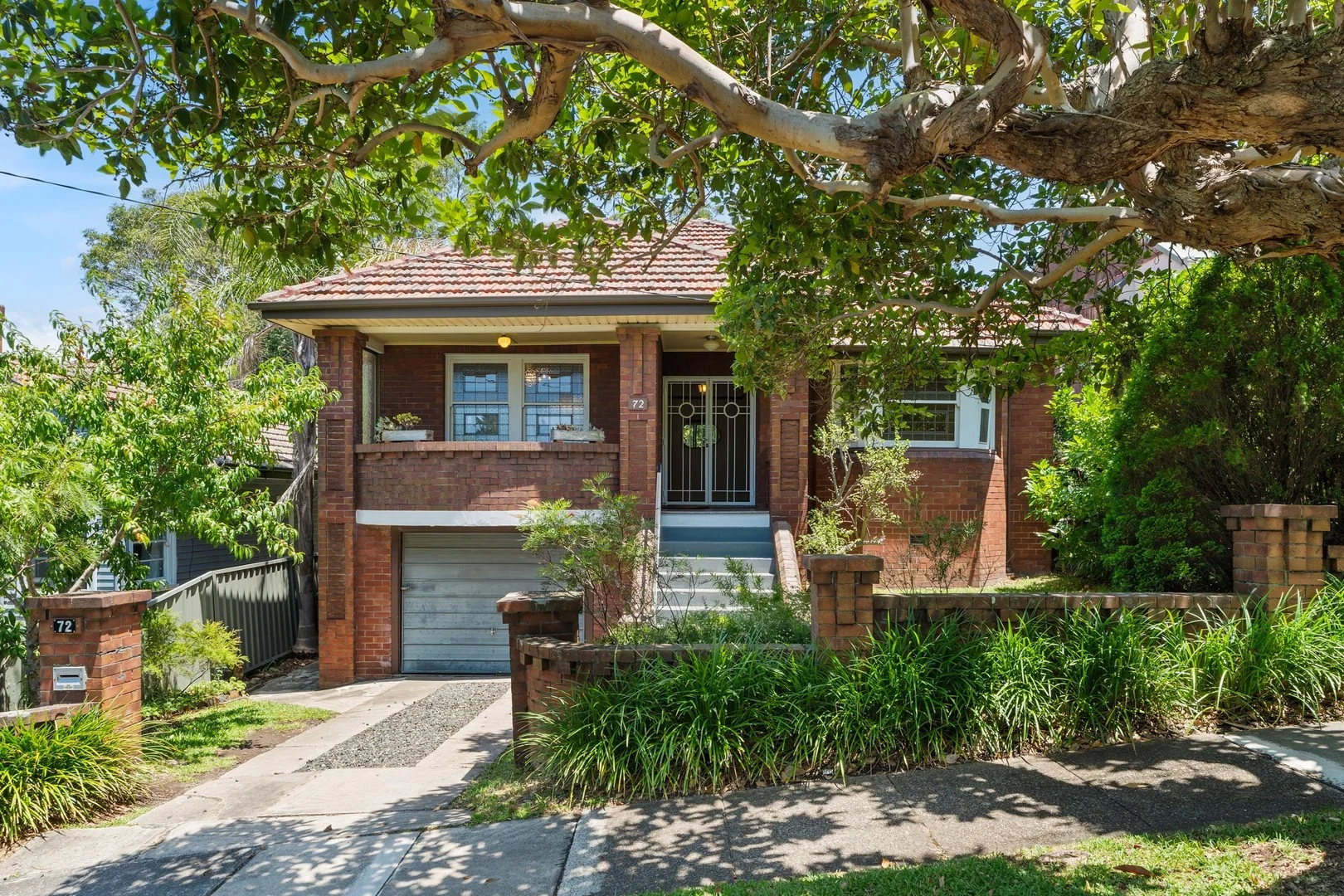 72 Woodstock Street (1/26)