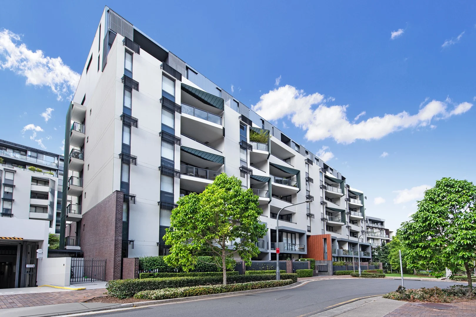 7201/2 Cullen Close (1/8)