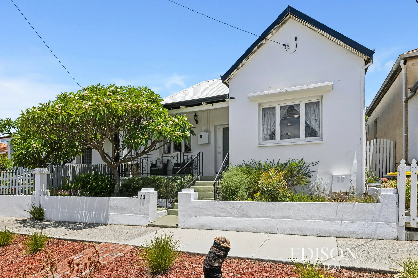 73 Cowle Street (1/24)