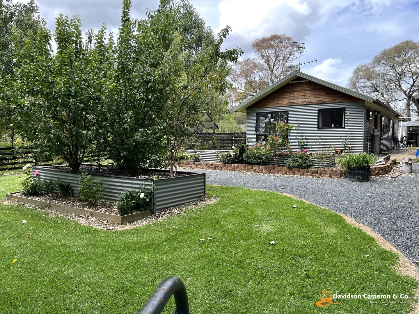 73 RYANDA STREET (1/16)