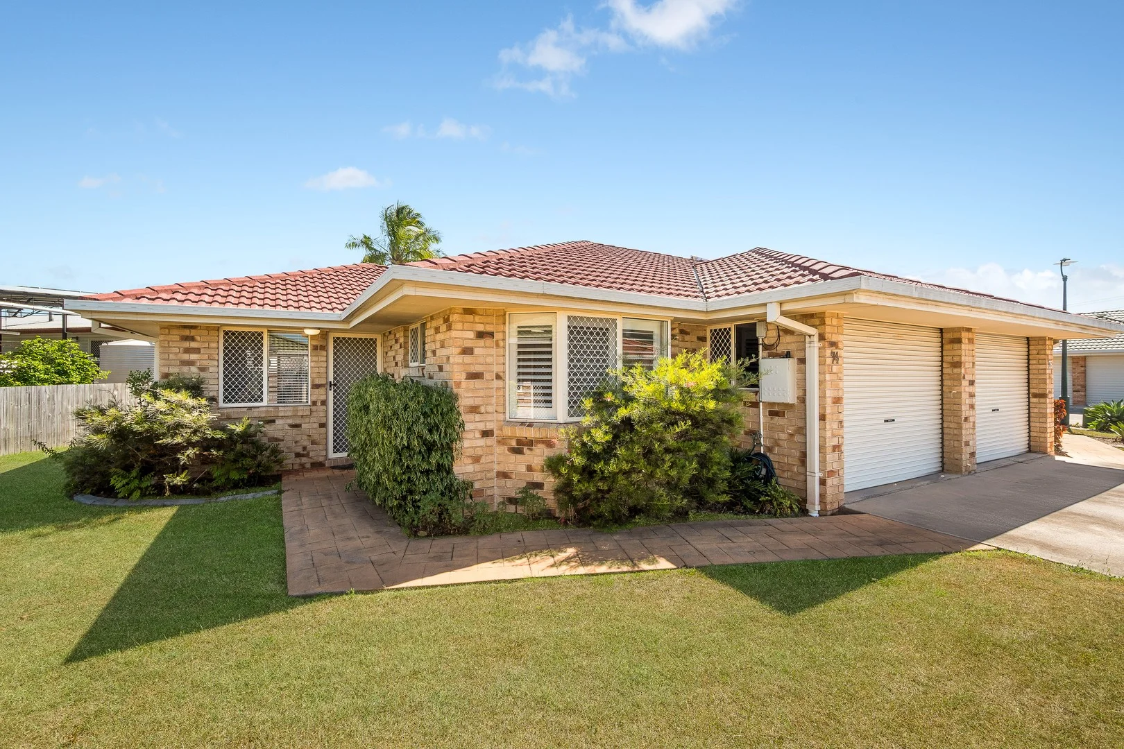 74/101 Grahams Road (1/12)
