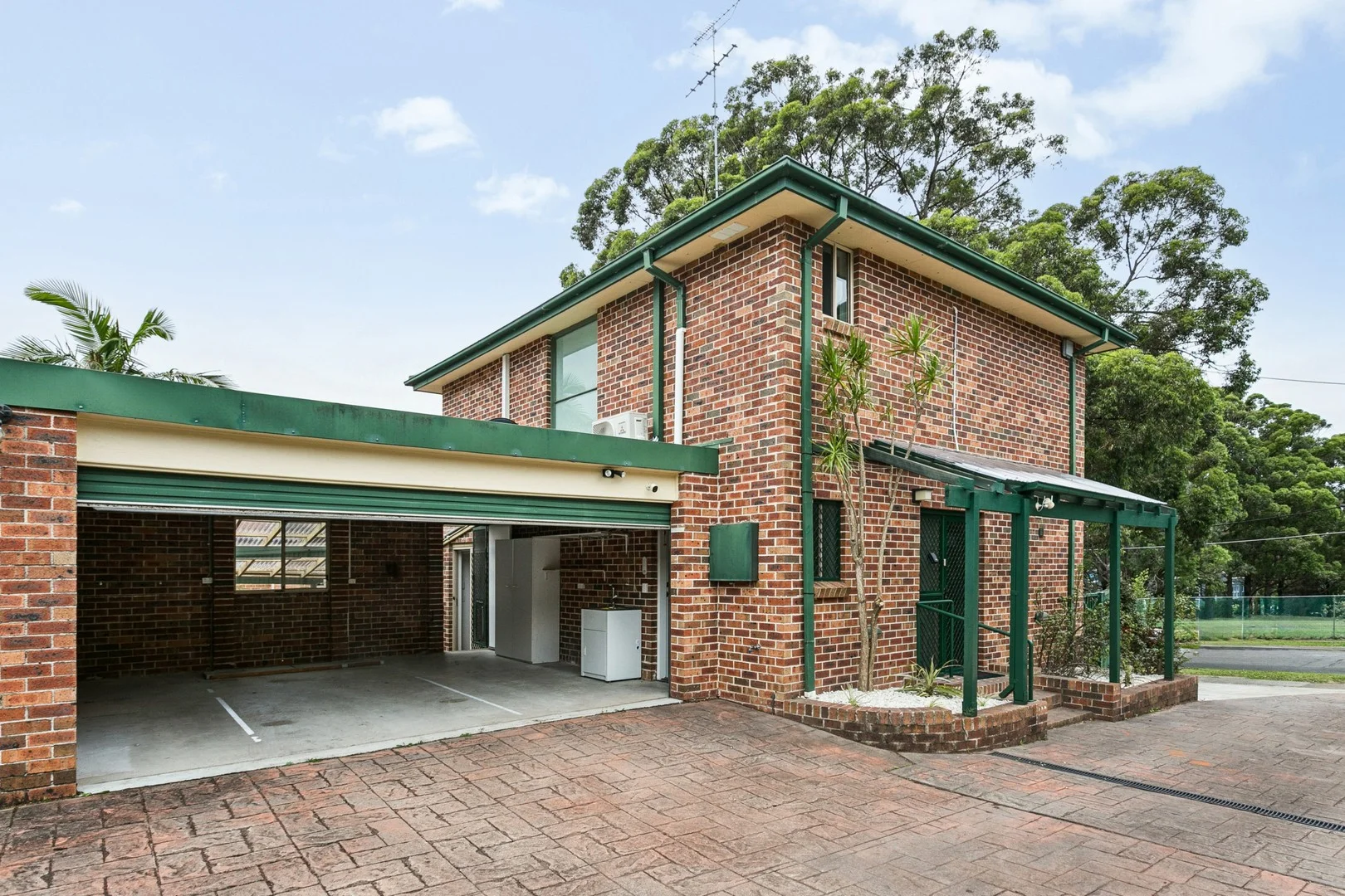 74 Lorraine Street (1/10)