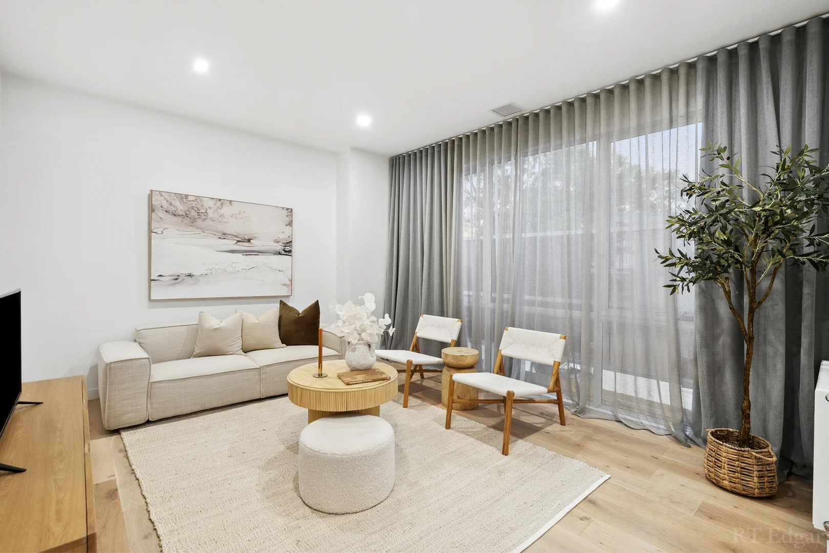 745 Batman Road - Image 5