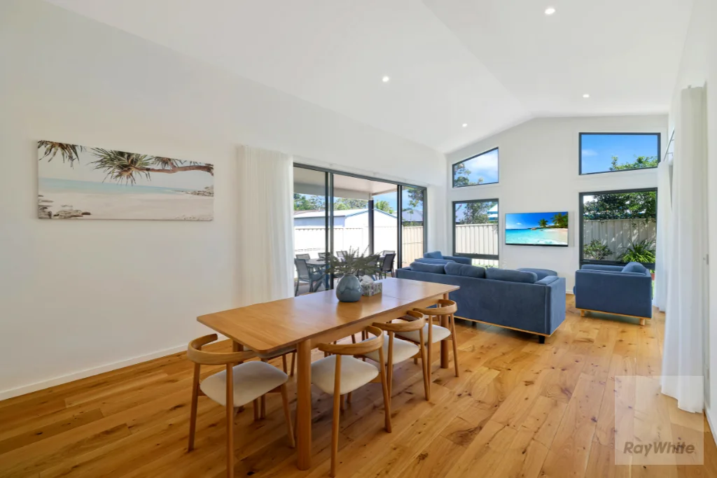 74A Emmett Street (1/33)