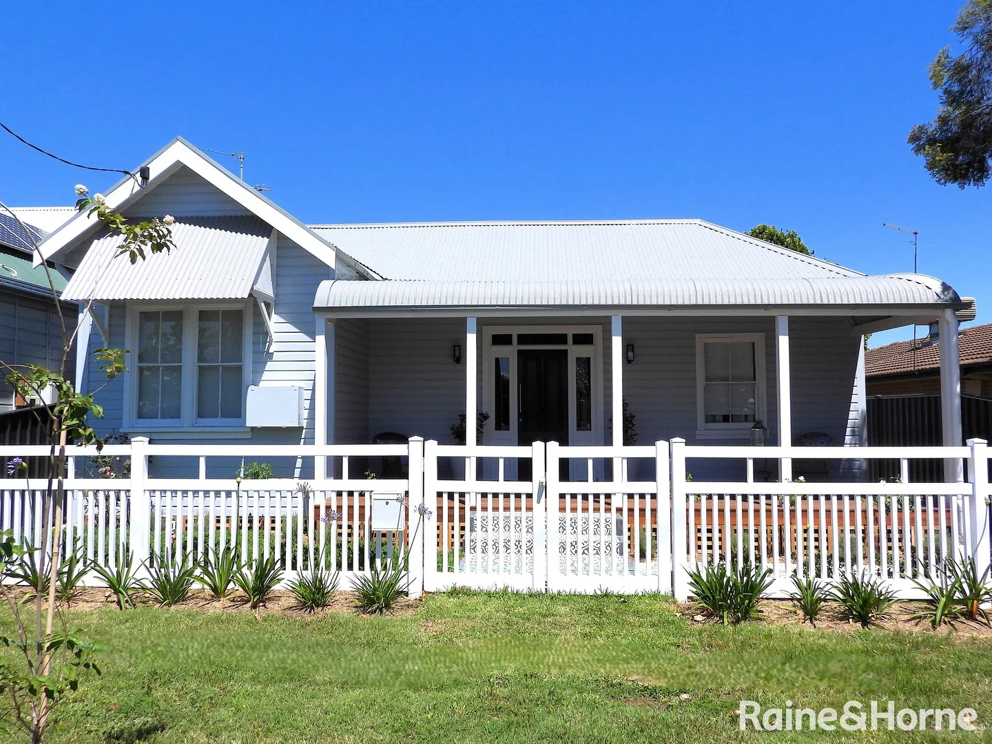 75 Edward Street (1/24)