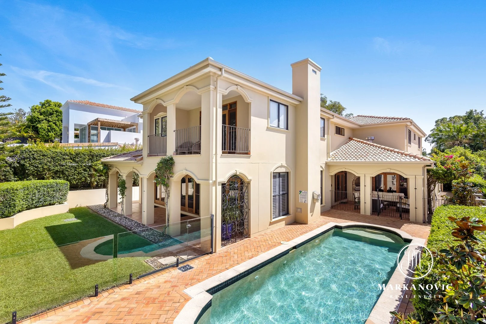 753/61 Noosa Springs Drive (1/24)