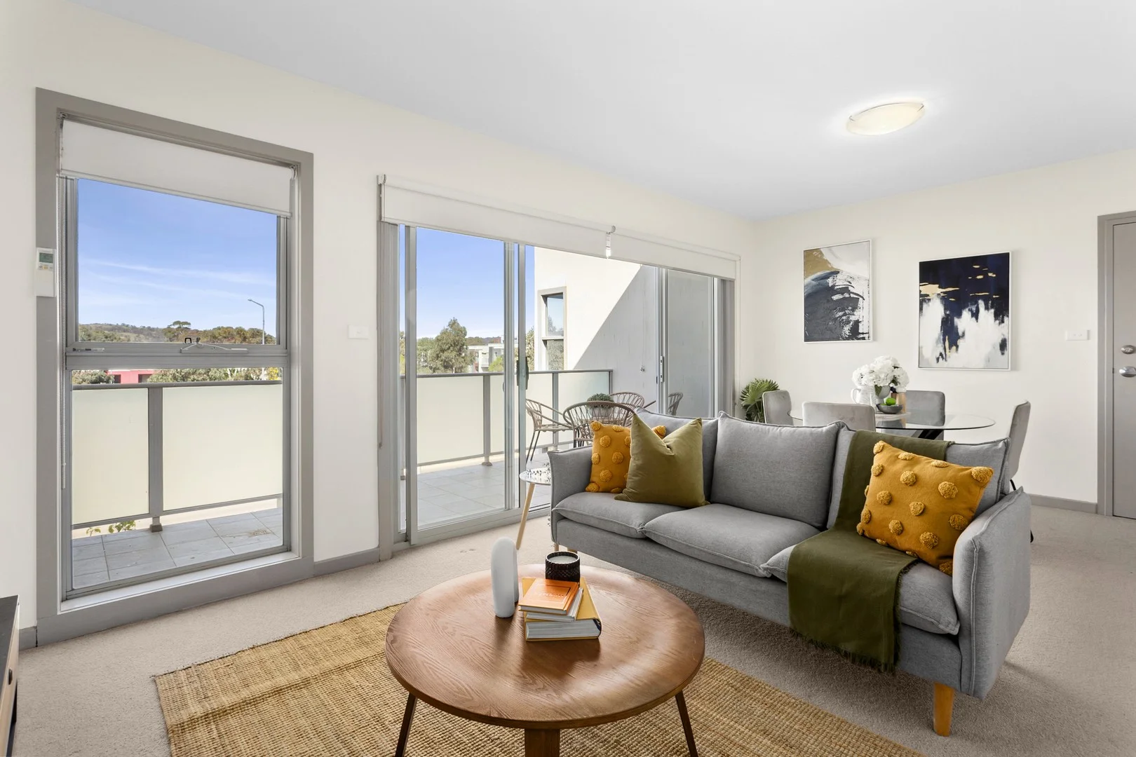 76/41 Clare Burton Crescent (1/14)