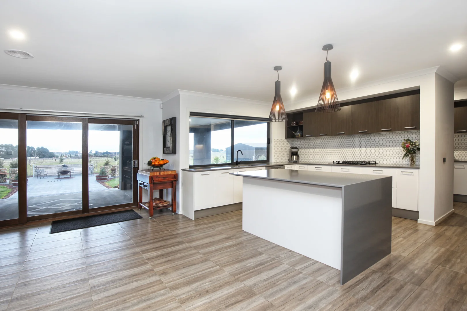 76 Harts Lane - Image 4