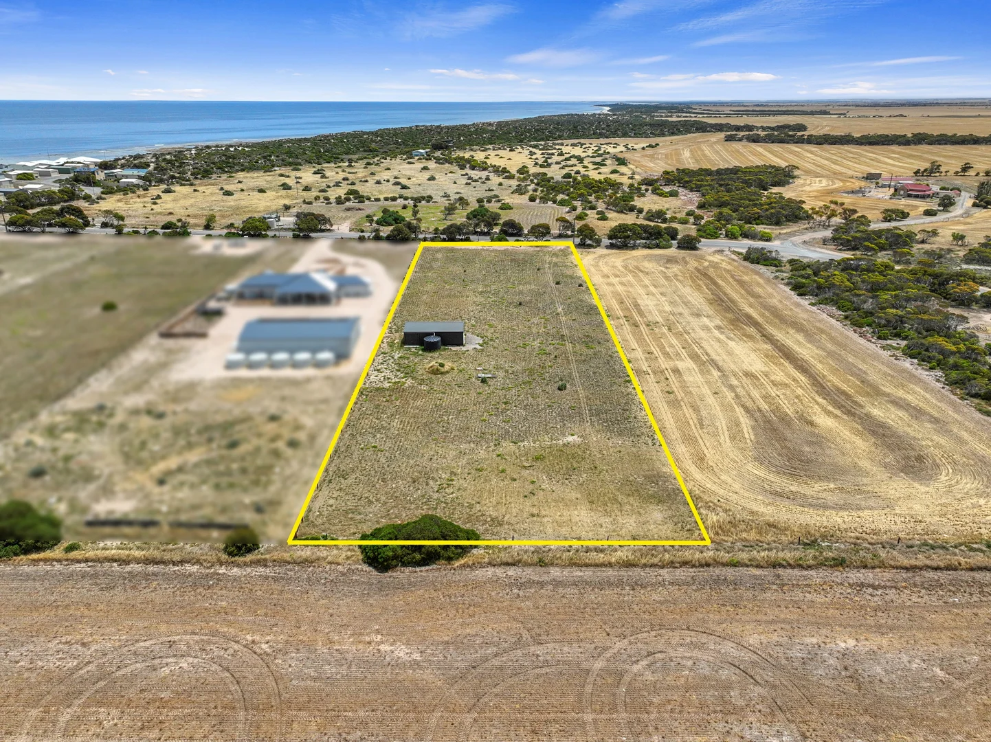79 Davit Drive - Image 2
