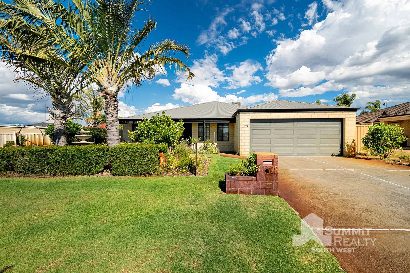 79 Glenhuon Boulevard (1/27)