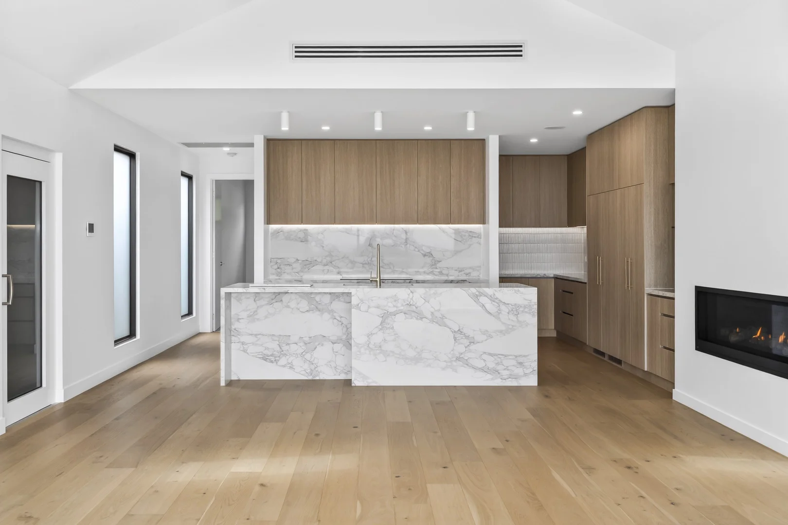 79B Geelong Road - Image 4