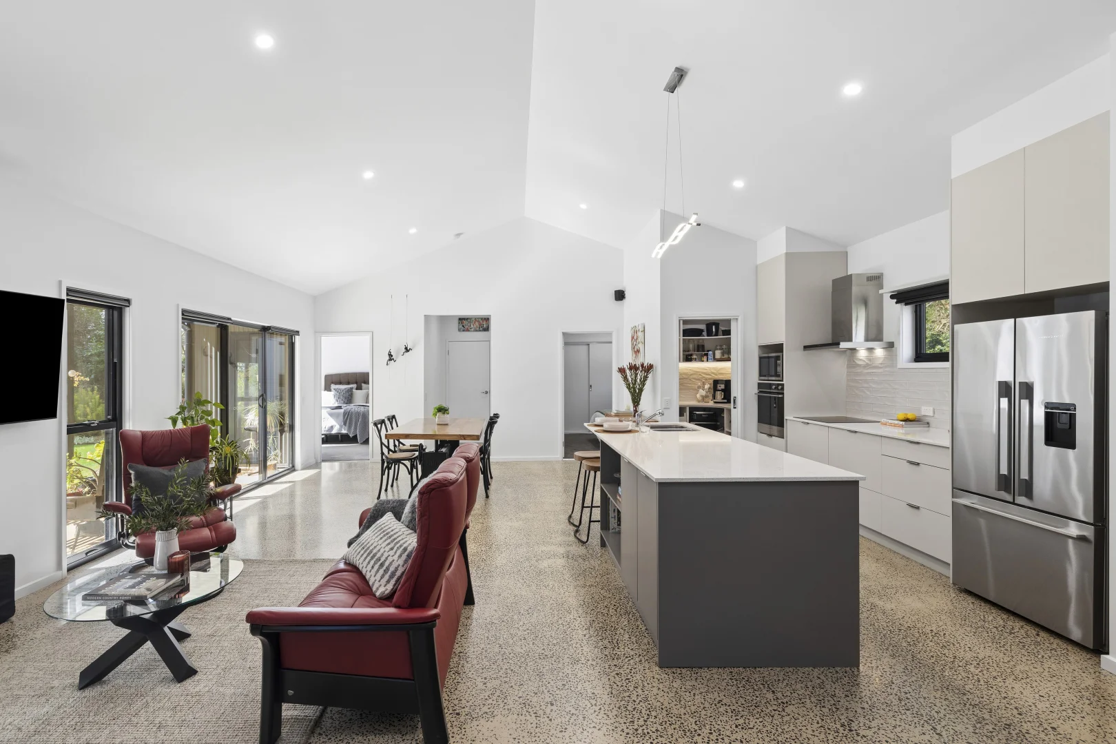 7A Groves Street - Image 2
