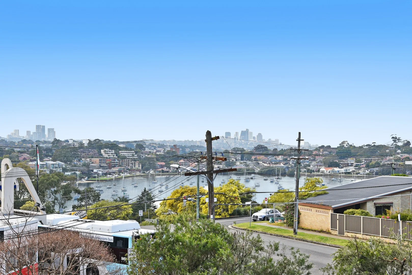 8/1 Bortfield Drive (1/8)