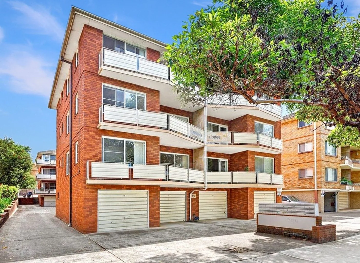 8/15 Cambridge Street (1/1)