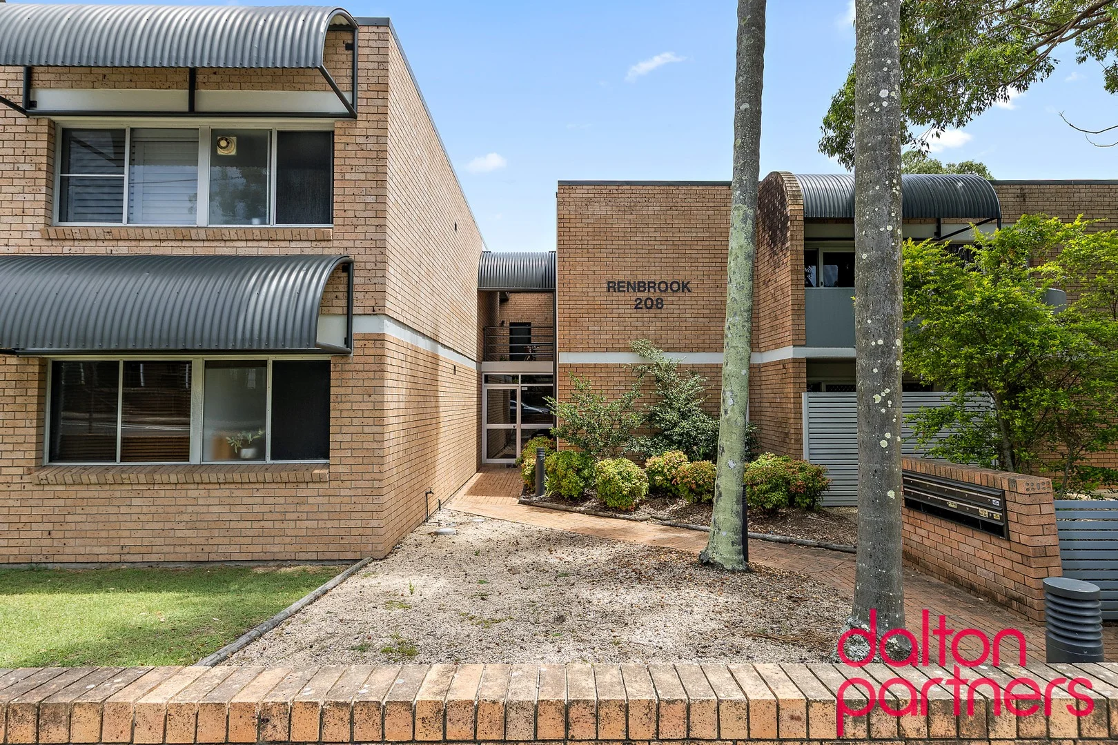 8/208 Brunker Road (1/13)