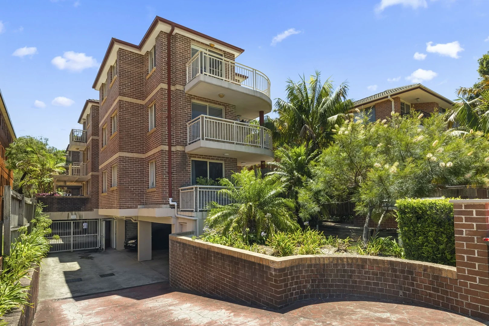 8/264 Maroubra Road (1/10)