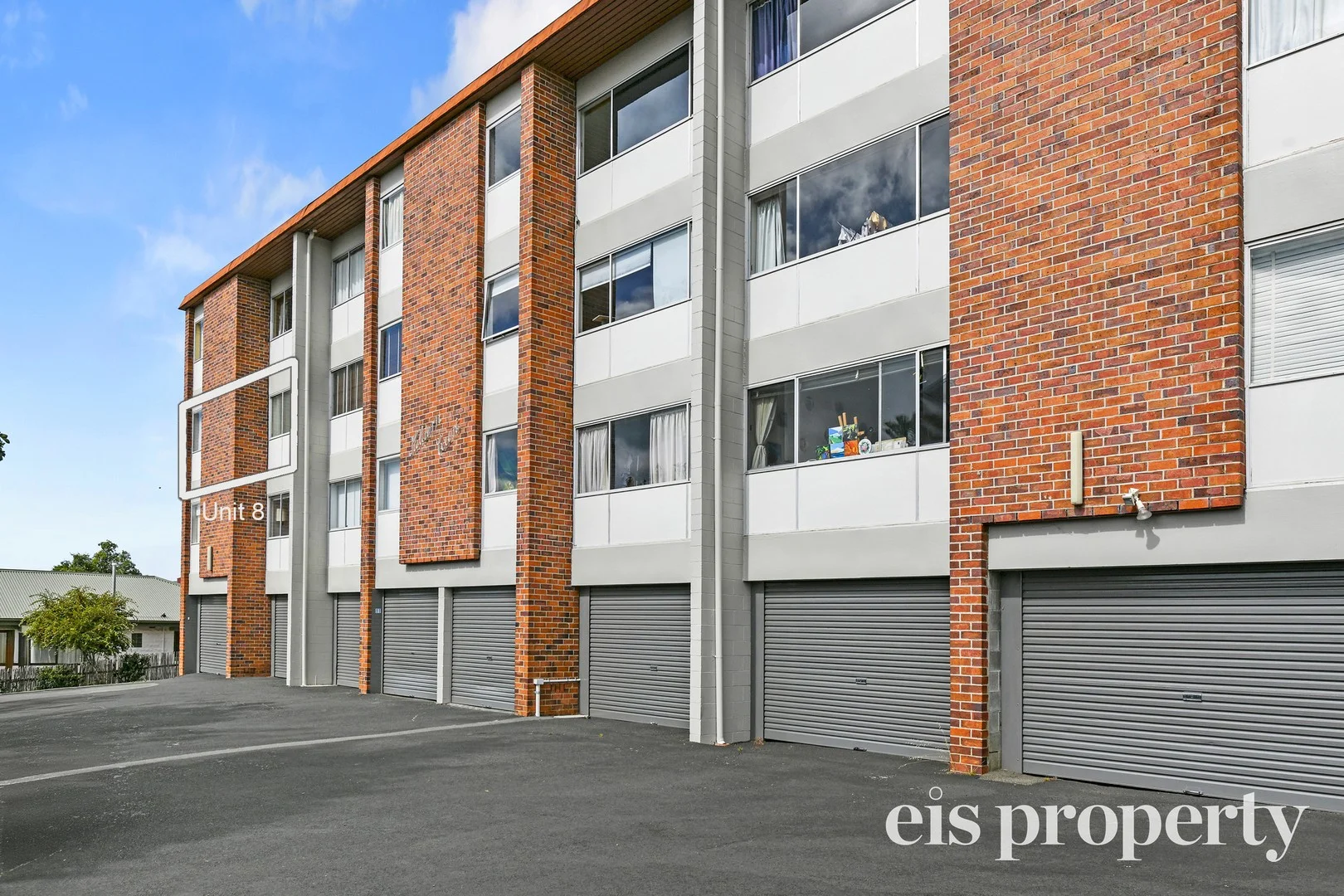 8/4 Hildern Street (1/17)