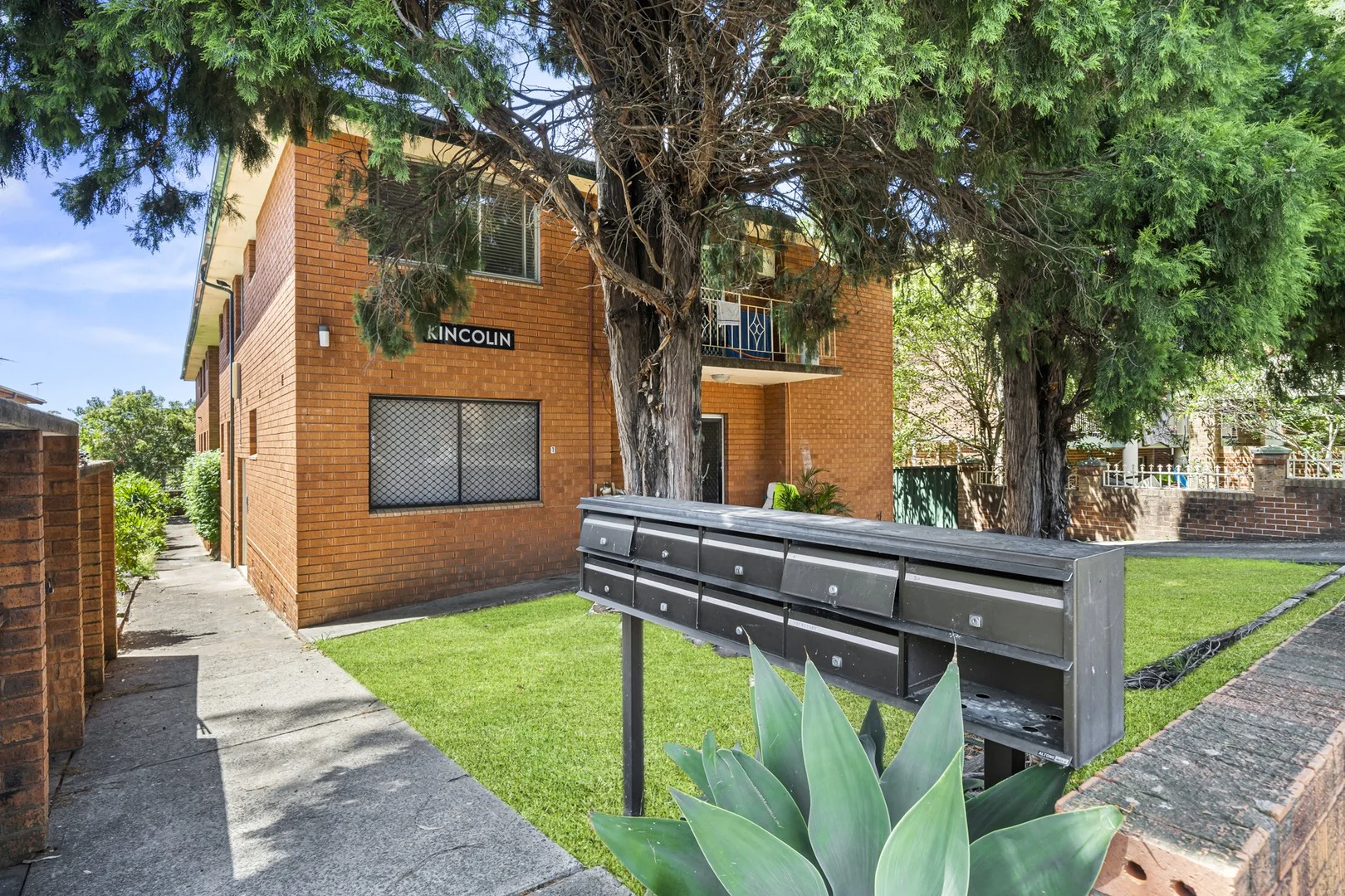 8/43 Colin Street (1/8)