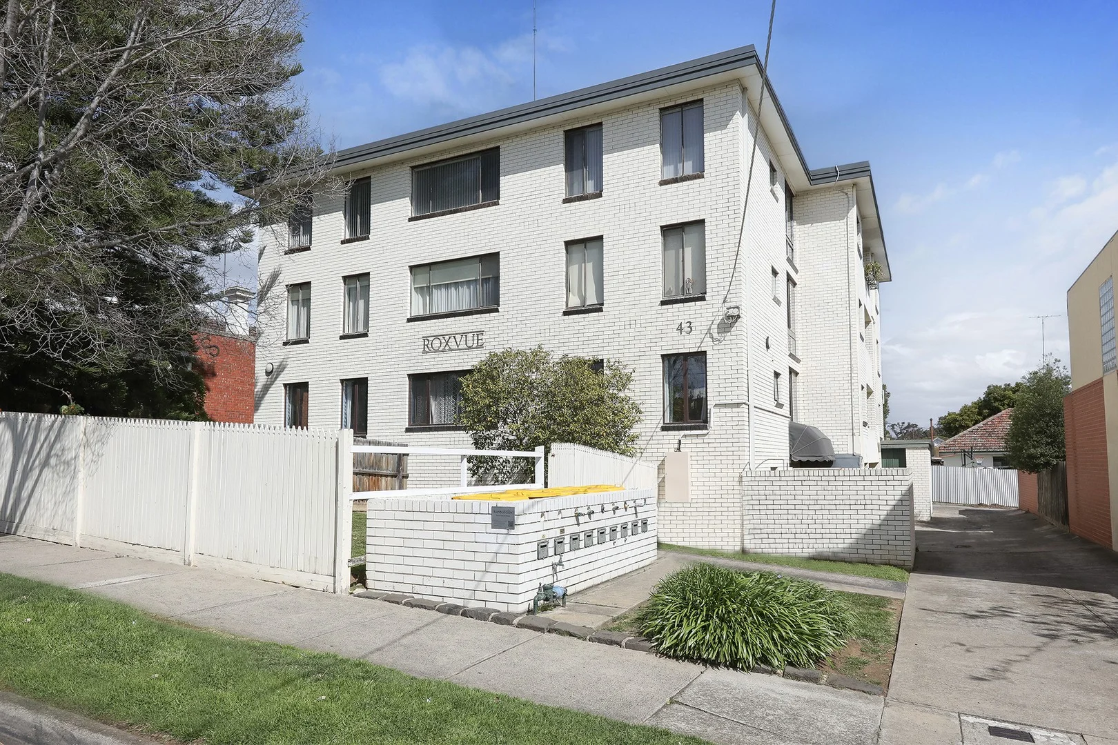 8/43 Roxburgh Street (1/1)
