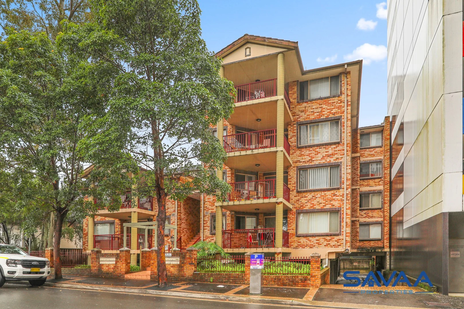 8/5-7 Cowper Street (1/19)