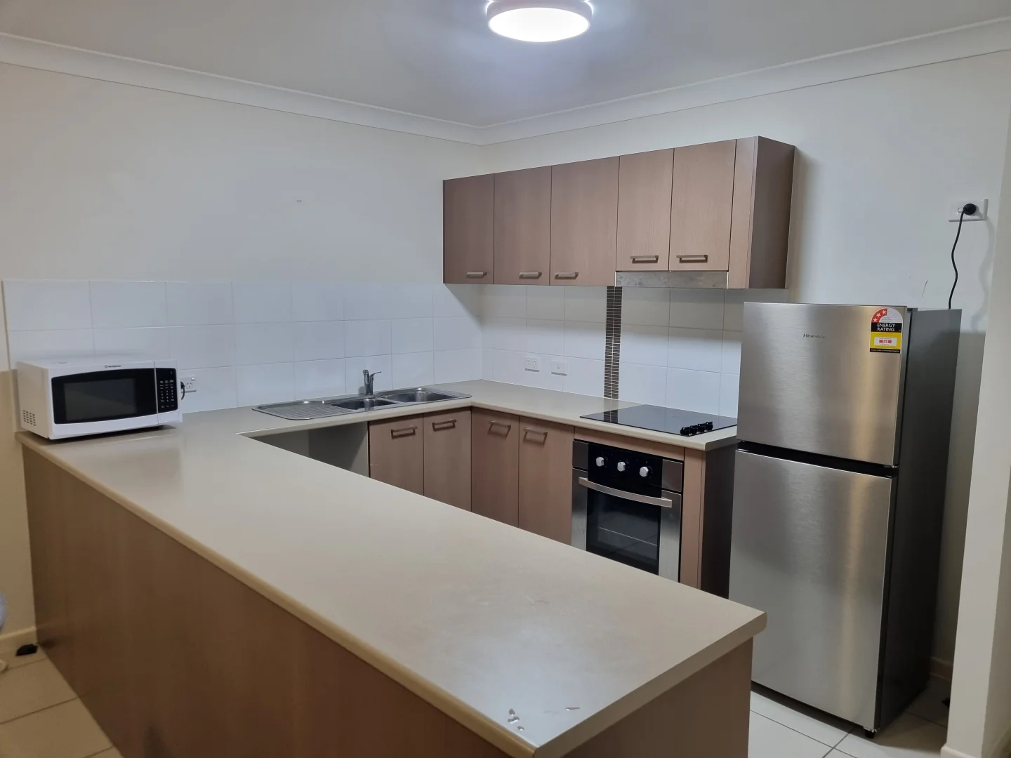 8/74 Richmond Street - Image 2