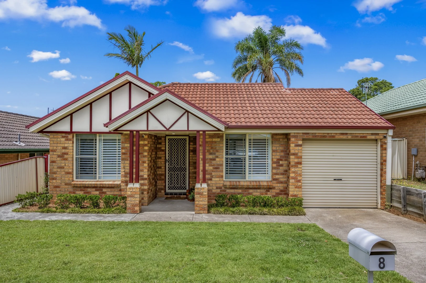 8 Alkoo Crescent (1/22)