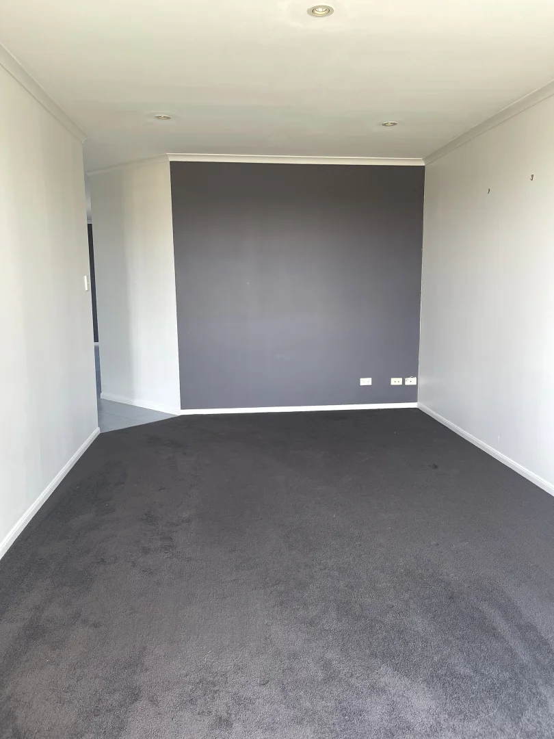 8 Allen Road - Image 5