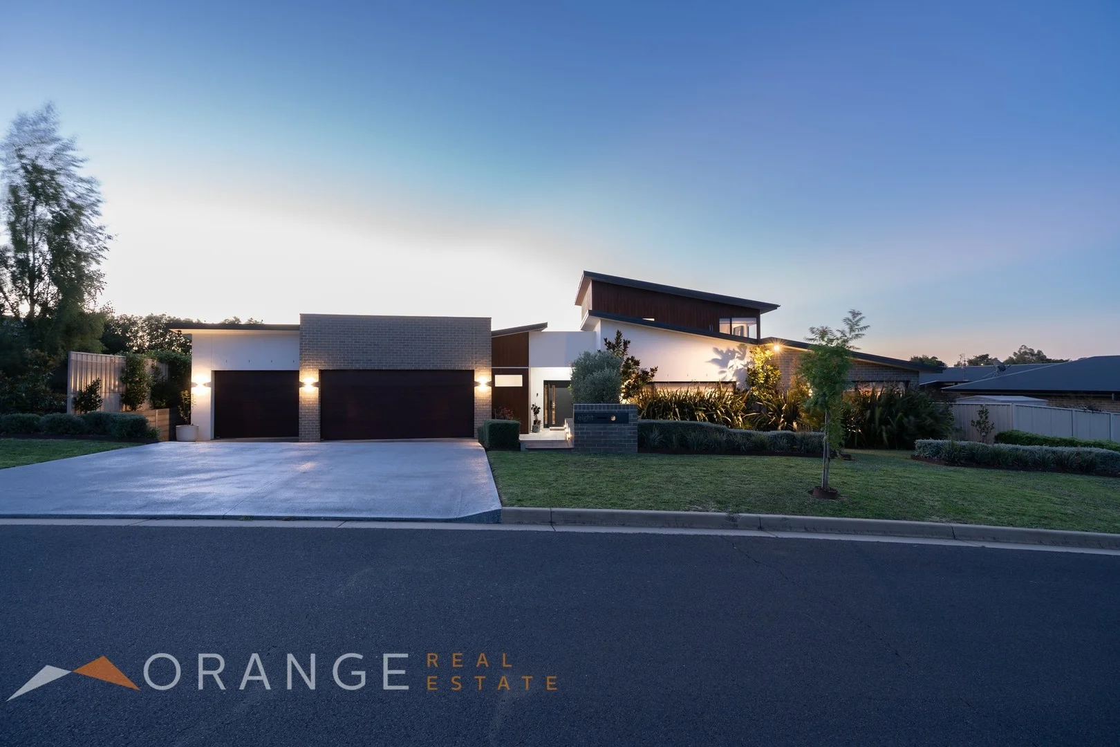 8 Bowman Avenue (1/26)