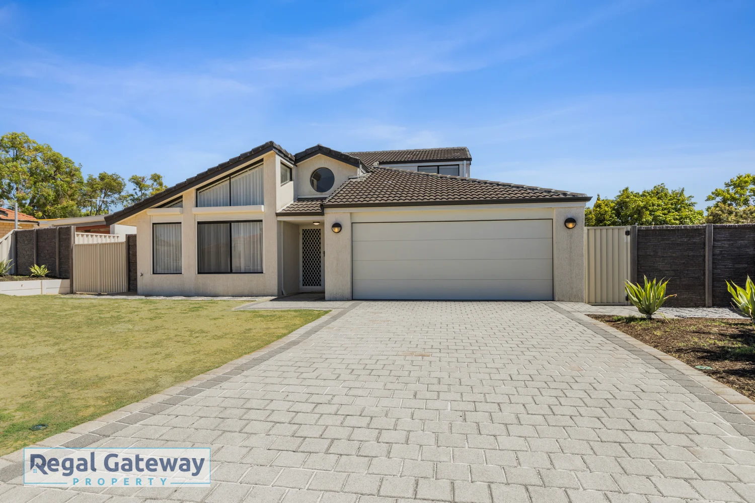 8 Braemar Rise (1/32)