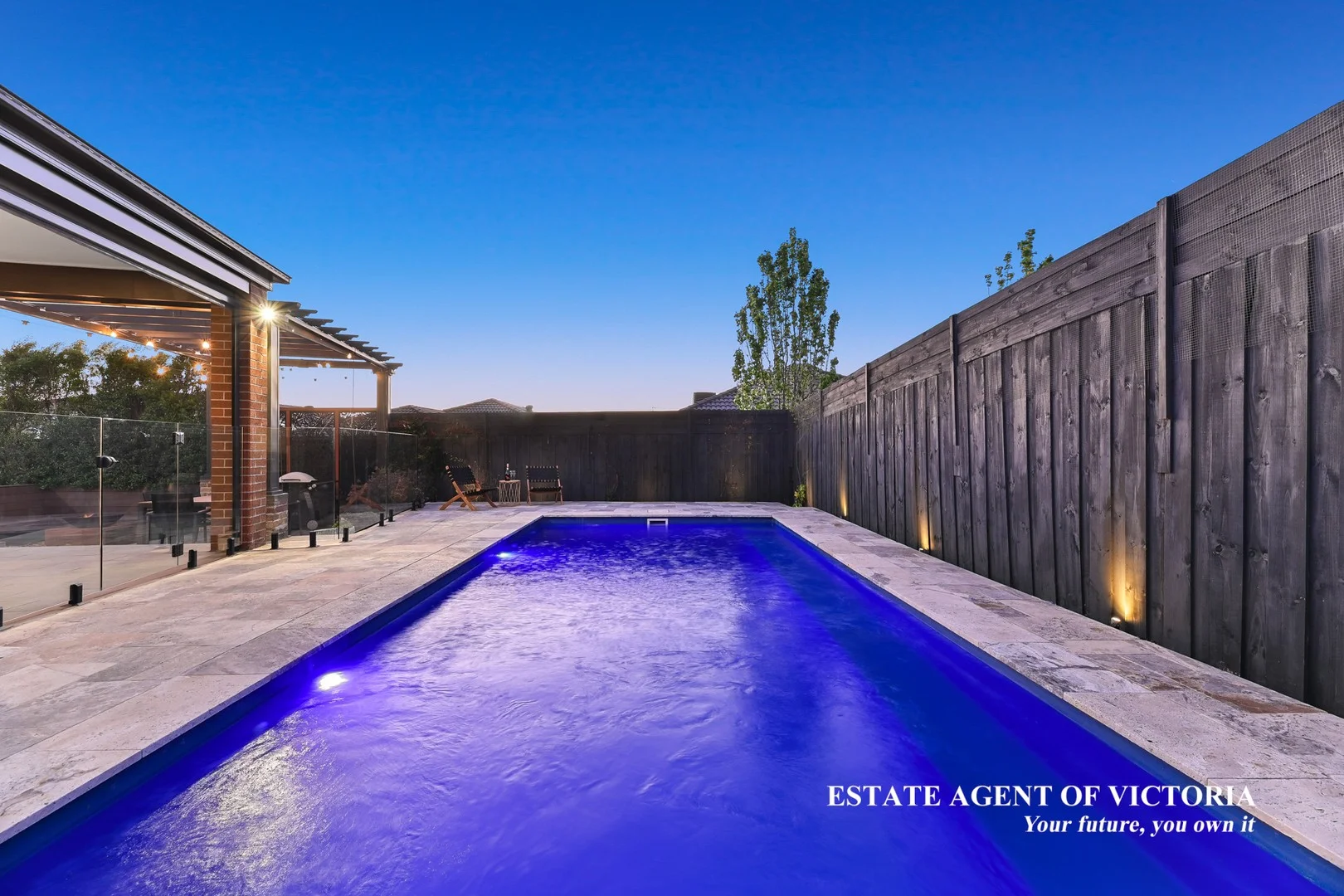8 Castra Ave (1/28)