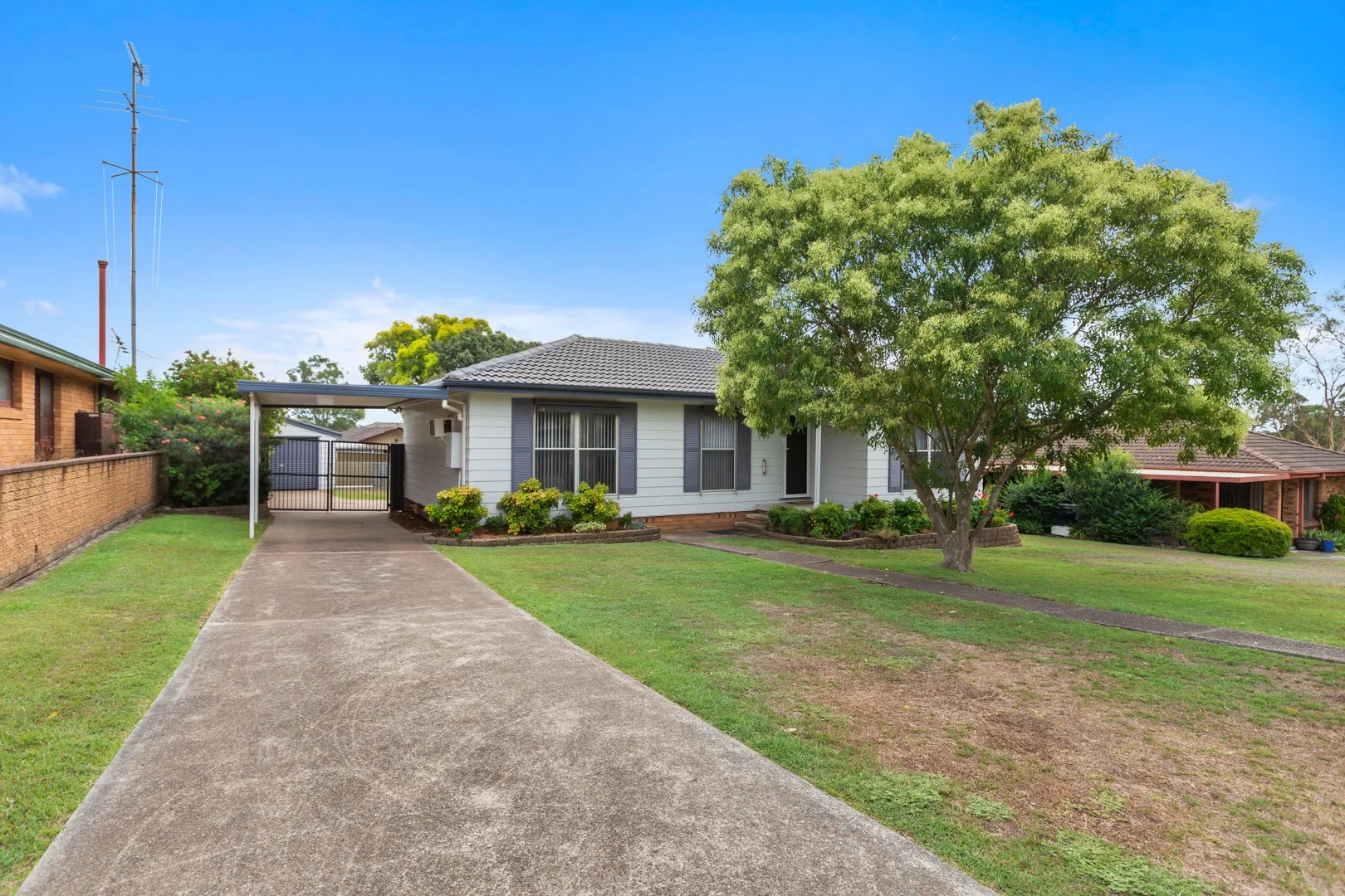 8 Chidley Crescent (1/14)