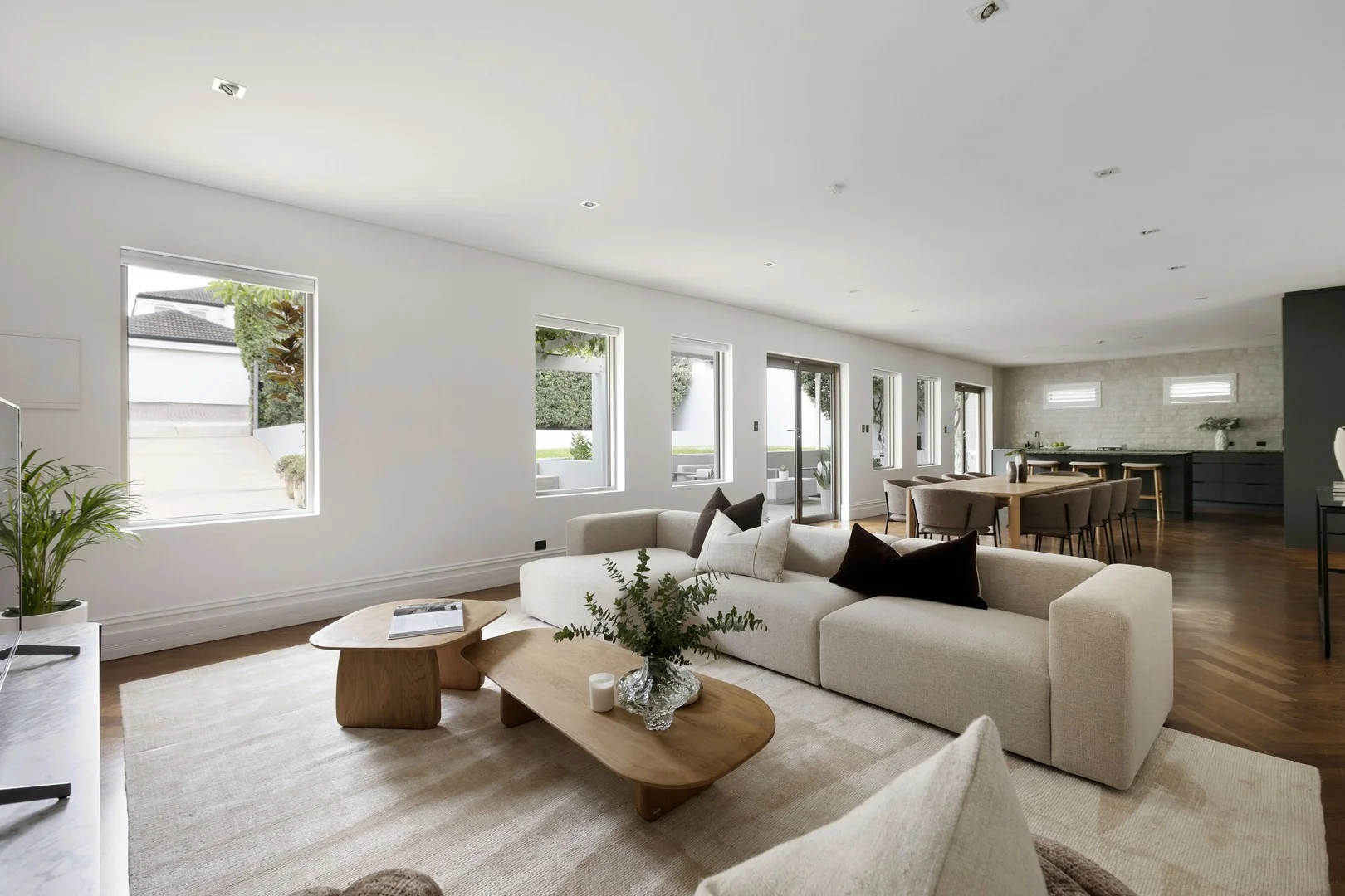 8 Columba Place (1/33)