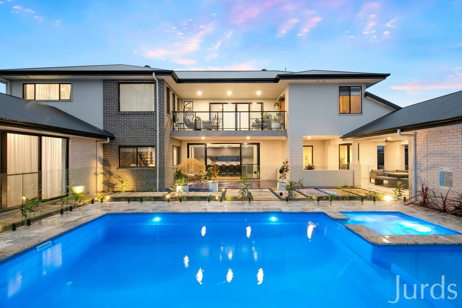 8 Coolalta Drive (1/41)